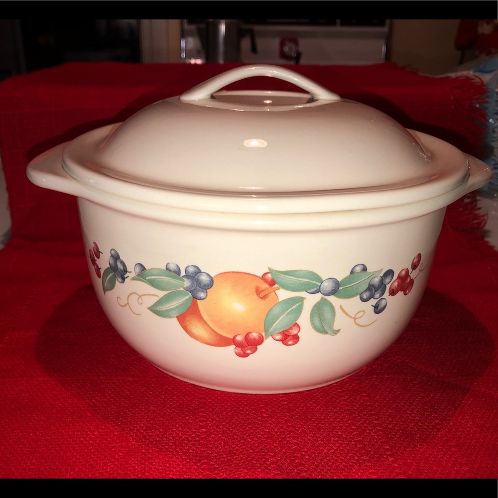 Corelle Coordinates Covered Casserole Abundance Fruit 1 1/2 Quart